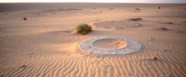 Sand-filled well in the Mauritanian desert © CIRAD, B. Faye